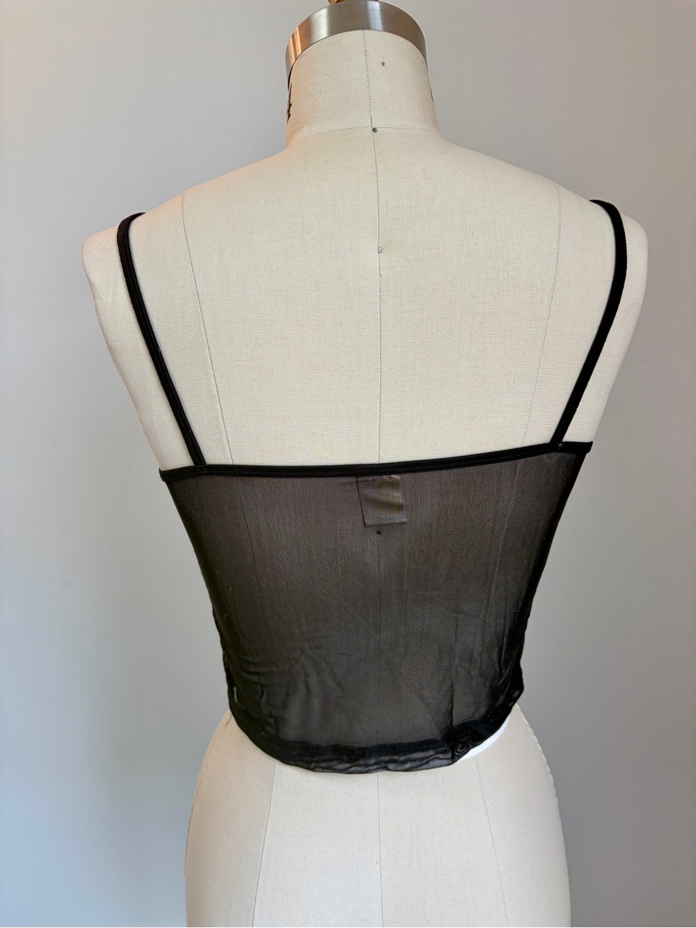 ✨ Stunning Vintage Biatta Intimates Camisole Mesh Cropped Top Size Small✨ - Picture 5 of 6